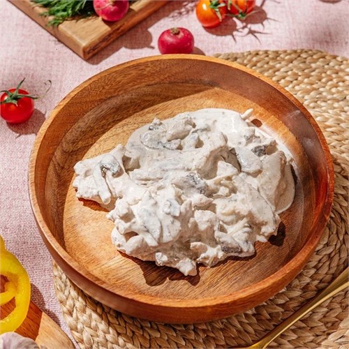 Курица с грибами в сливочном соусе 180г 00286