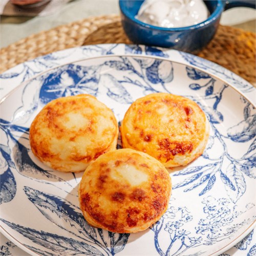 Сырники 3 шт со сметаной 00261