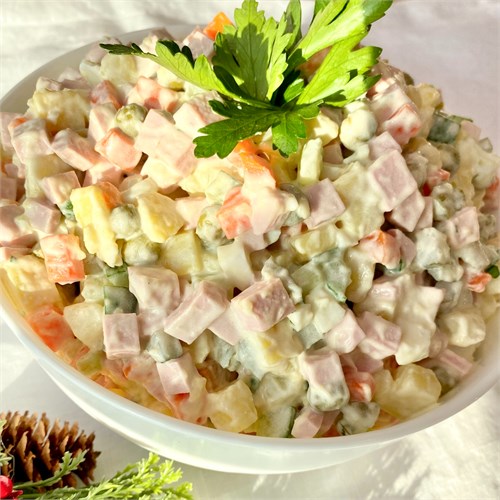 Салаты: Салат Оливье 1кг 01448