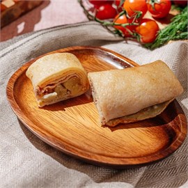 {{photo.Alt || photo.Description || 'Блинчик с яблоками и грецким орехом 100г'}}