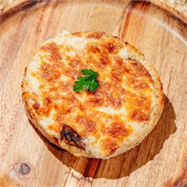 {{photo.Alt || photo.Description || 'Курочка по-французски 140г'}}