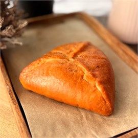 {{photo.Alt || photo.Description || 'Пирожок с мясом 90г'}}